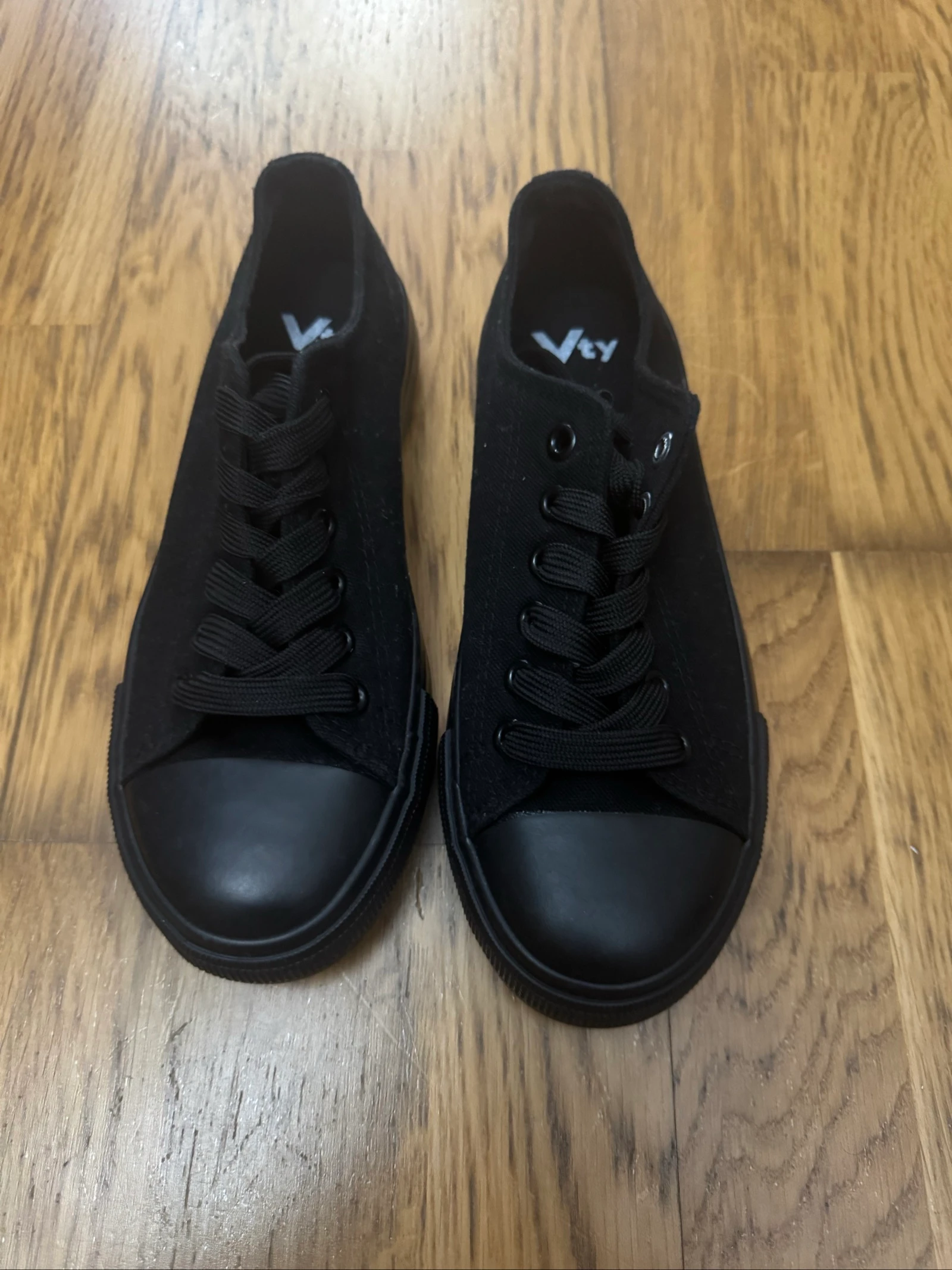 Tênis pretos estilo Converse – photo 2